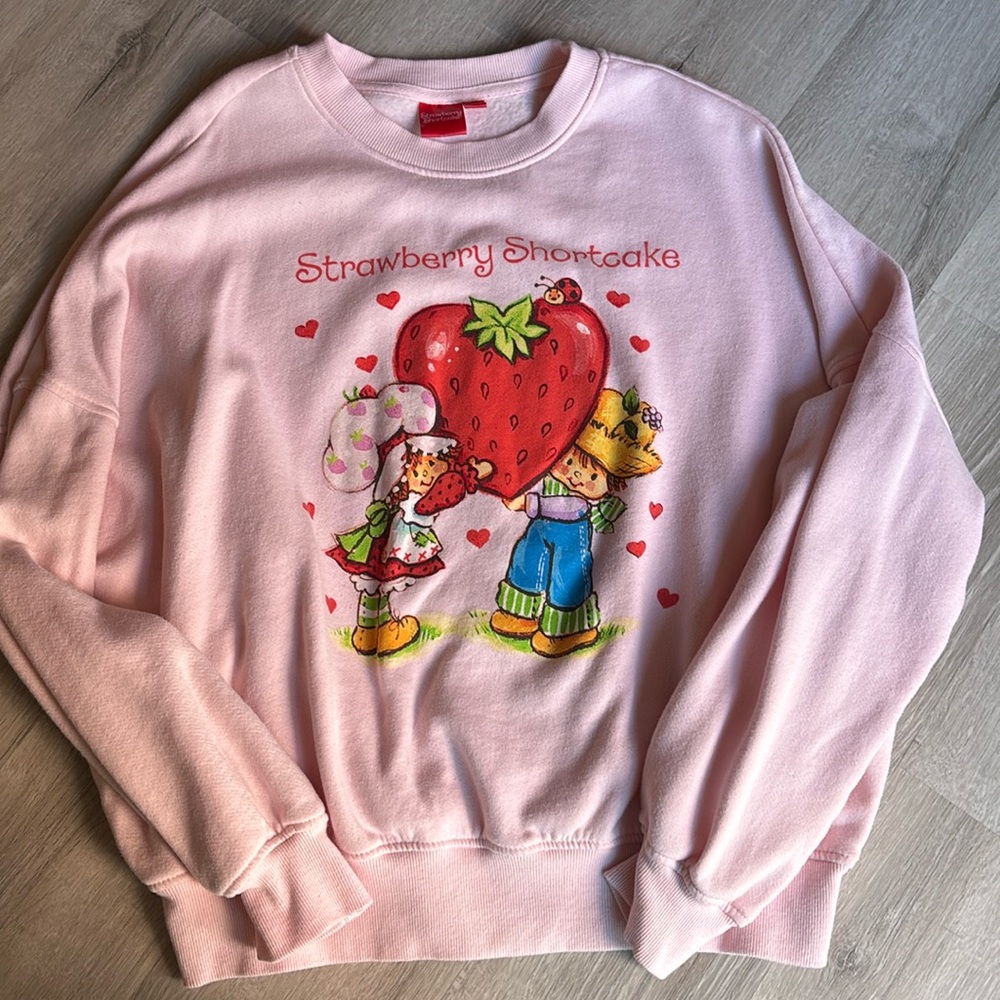 Pink Strawberry Shortcake sweatshirt! 🍓🍰🩷